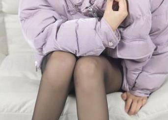 梦丝女神 – 原图在这！诗琪的腿纤细得我差点以为看到了动画片里的角色，真可爱。