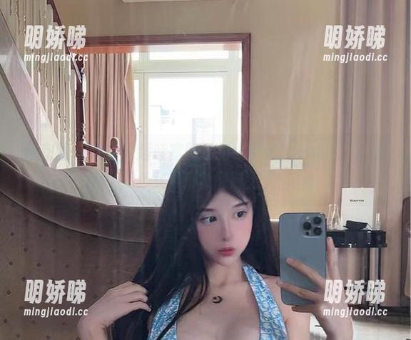 沈汝凡超哇塞 微密圈 - 沈汝凡超哇塞的私拍小宇宙:一点光,一点影,女神形象随时上天!