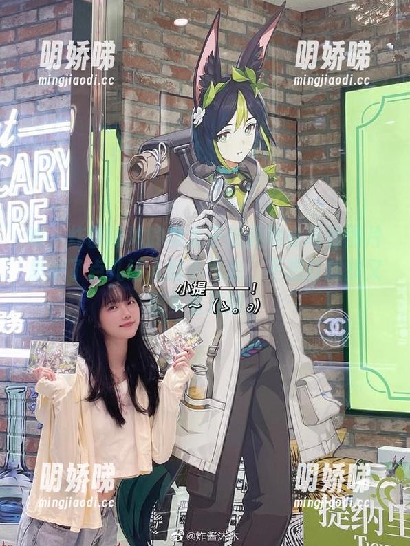嘘，炸酱沐沐的黑太子低调地在高清图片里撒了点儿迷人的小气息，不想打扰却又想多看几眼。