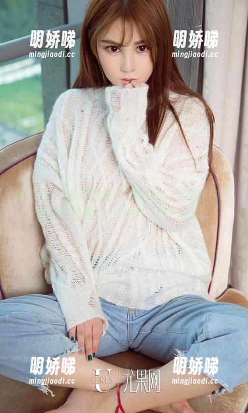 爱尤物 - 泳池里的活力风暴？免费套图带你看陈怡曼的“水怪”才艺表演！