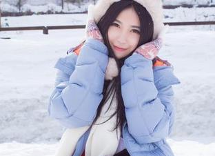 爱蜜社 – 莎莎Sasa在线：校服写真，整个校园都在转身目送！