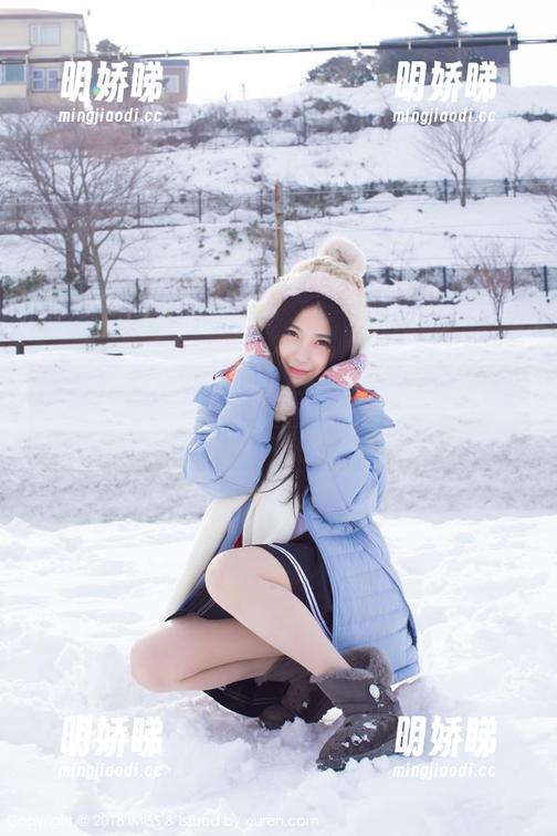 爱蜜社 - 莎莎Sasa在线：校服写真，整个校园都在转身目送！
