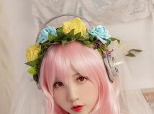 在制服中迷失：猫田圣奈奈的照片合集，直击我内心的那根弦！