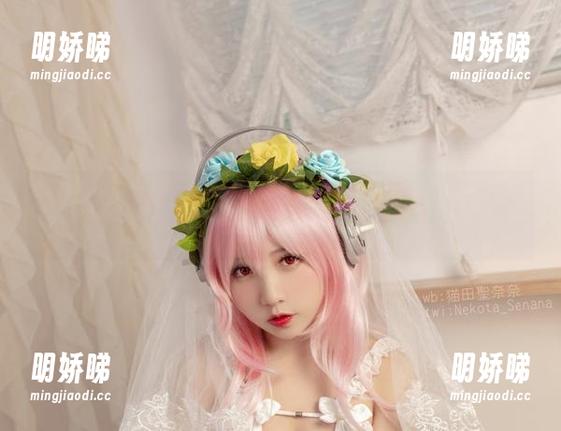 在制服中迷失：猫田圣奈奈的照片合集，直击我内心的那根弦！