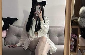 微密圈 – 旗袍外的玫桃泡芙：图库中最甜的顽皮小天使！