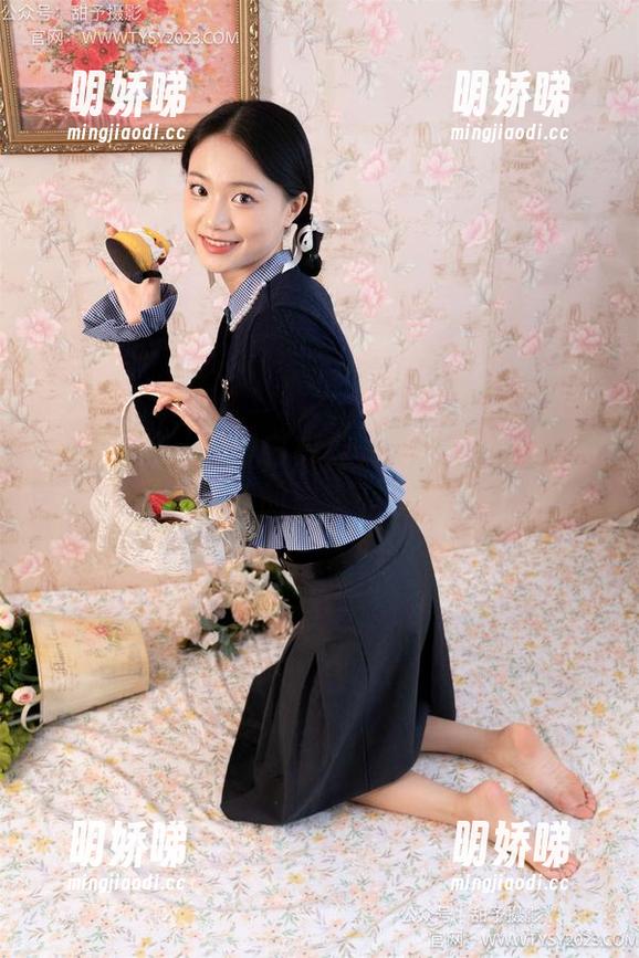 甜予摄影 - 小野白棉袜美图一见倾心，图包透露的穿搭小心思。