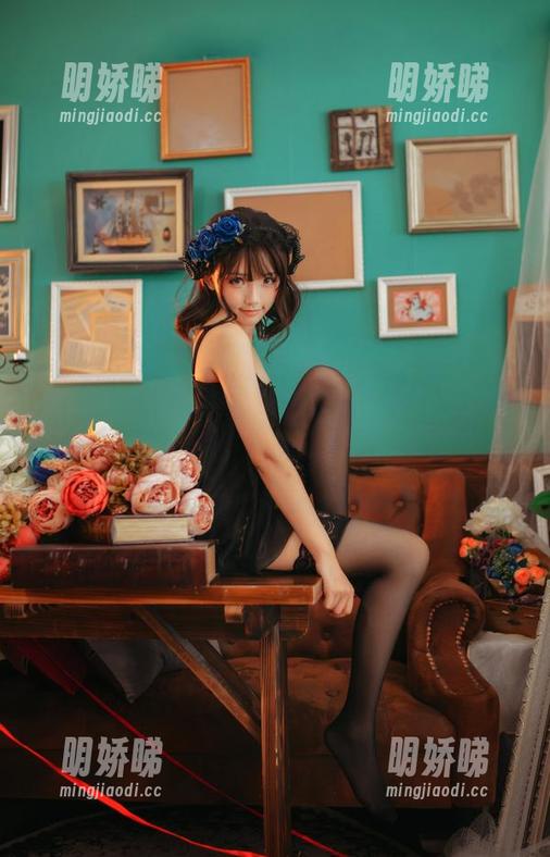 上线了，疯猫ss的免费套图，不知道她的“秘密”藏哪儿呢？