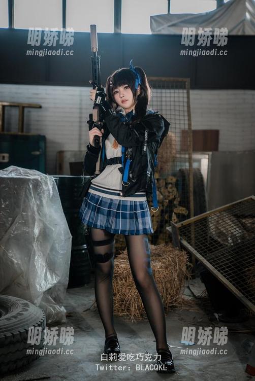 白莉爱吃巧克力的蕾姆女仆，原图和图册，没想到一张照片也能如此轻松引发脑补！