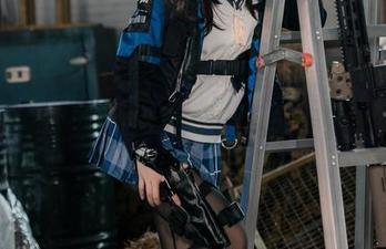 小舞全集，白莉爱吃巧克力的身影恍若在梦中游走，真是个不可多得的精灵。