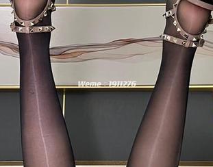 微密圈 – 这组合真不错！白龙猫女的照片合集，肉丝秀禾服得有个看法啊，大家觉得呢？