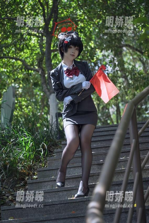 矢量鱼的兔女郎传说：原图里的光线玩得这么野！