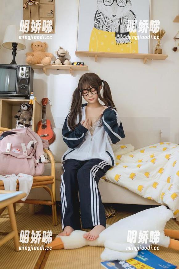 不同的内衣，不同的神沢永莉，看来资源真得好好品味，套图喔
