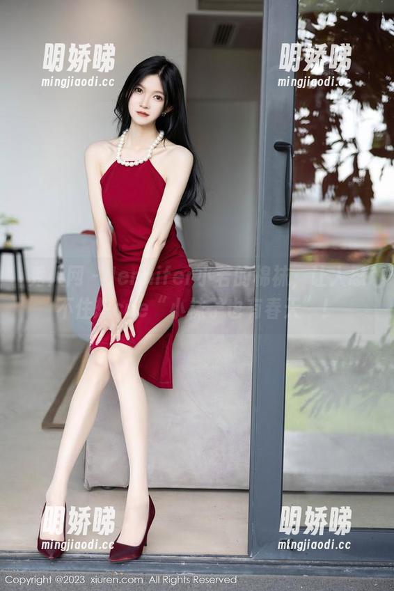 秀人网 - Jennifer小若的棉袜，让人忍不住想cue“小袜子也有春天”！