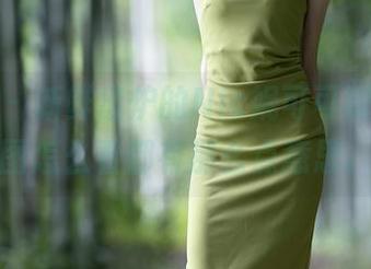 秀人网 – 新鲜出炉的Nic妮可可制服，原图怎么看都有那么点意思。