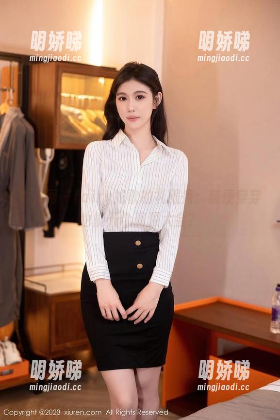 秀人网 - fairy如歌的礼服秀：随便穿穿也能开个资源大会？