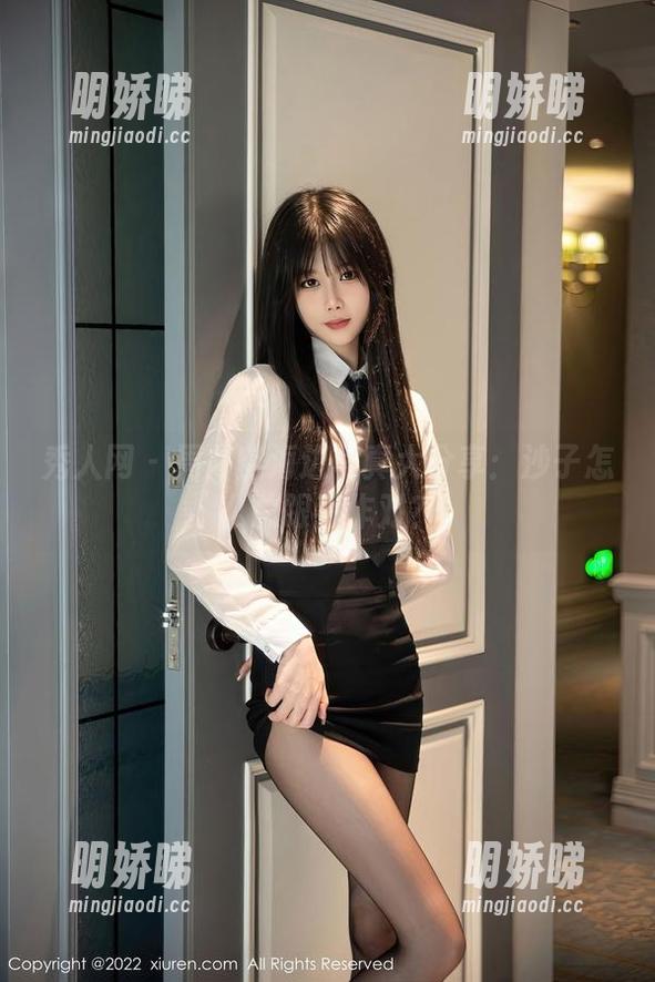 秀人网 - 周井空海边写真大分享：沙子怎么总跟我作对？