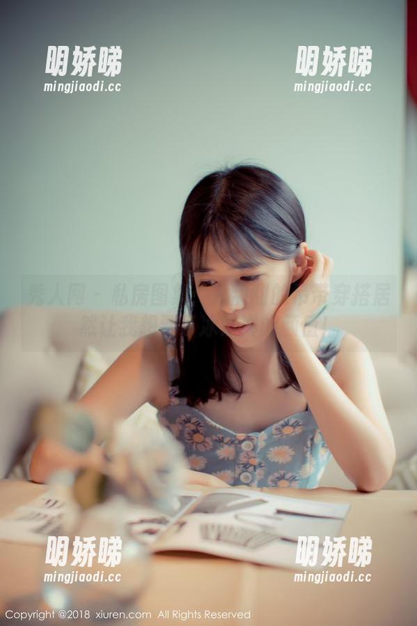 秀人网 - 私房图集：夏甜甜的吊带穿搭居然让我想到了冰淇淋的颜值！