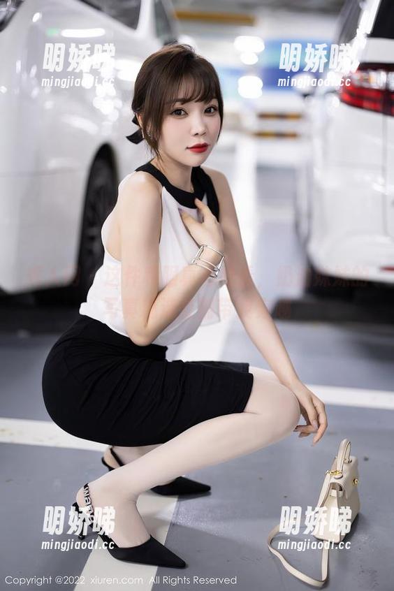 秀人网 - 这件和服真心好看，奶油妹妹的写真精选立刻带我穿越