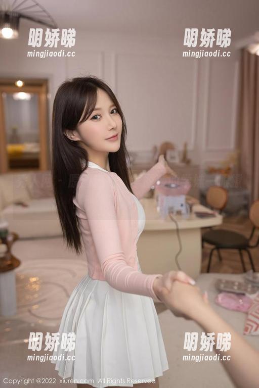 秀人网 - 原图流出，李丽莎的学妹一眼撩人，精选来个大特写