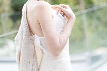 秀人网 – 居家写真全集：樱桃小阑子给“大宅门”加点调料？