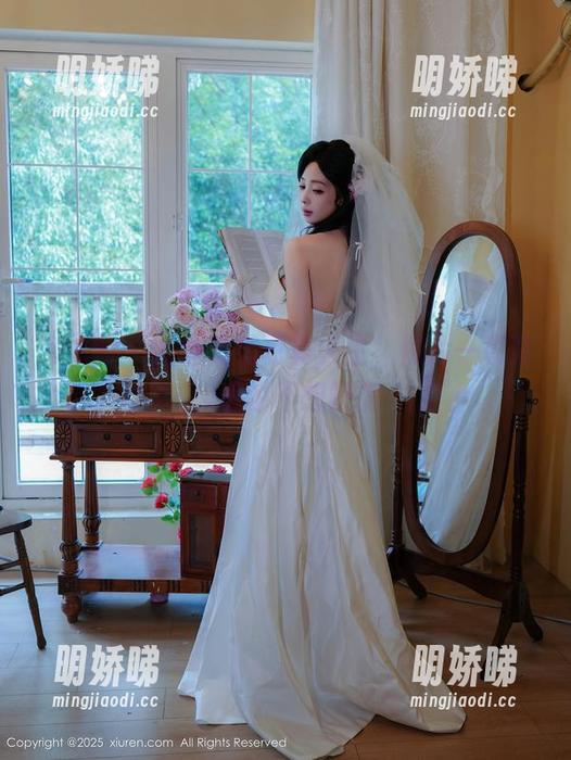 秀人网-糖糖 秀人网 - 糖糖套装写真人生,照片一幕幕,谁也不想缺席