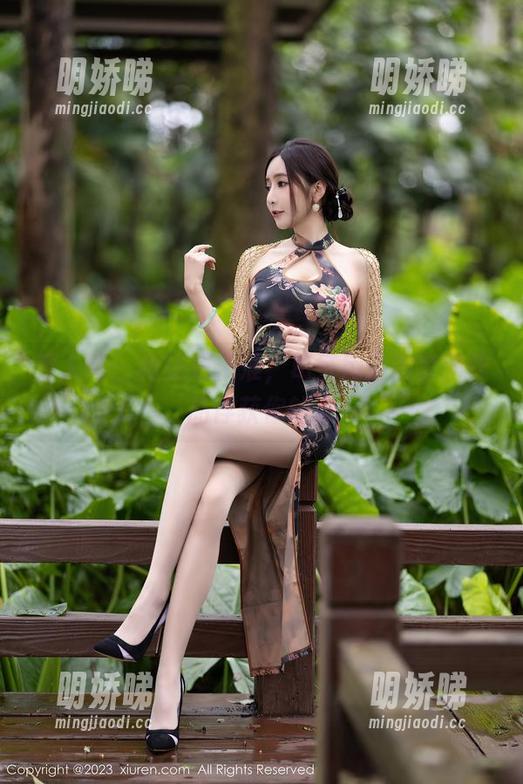 秀人网 - 枪法超精准，葛征用瑜伽套图作品俘获你的心