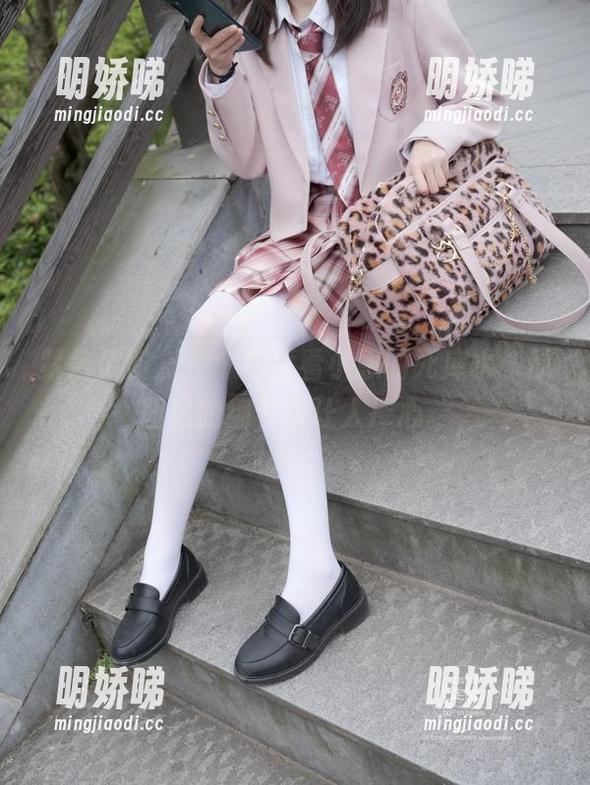紧急企划 - 换个角度看小恩的死库水，原图里的细节真让人捧心。
