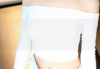 美媛馆 – 静静欣赏小夕juju的美脚作品，脚背上绘制的小小宇宙！