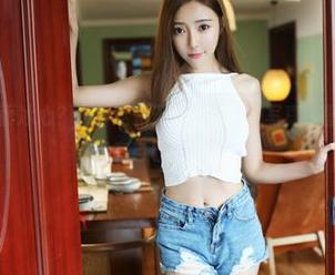 美媛馆 – 玉面冰心？不！这是王馨瑶的御姐写真，图册里的她好像有自己的宇宙。