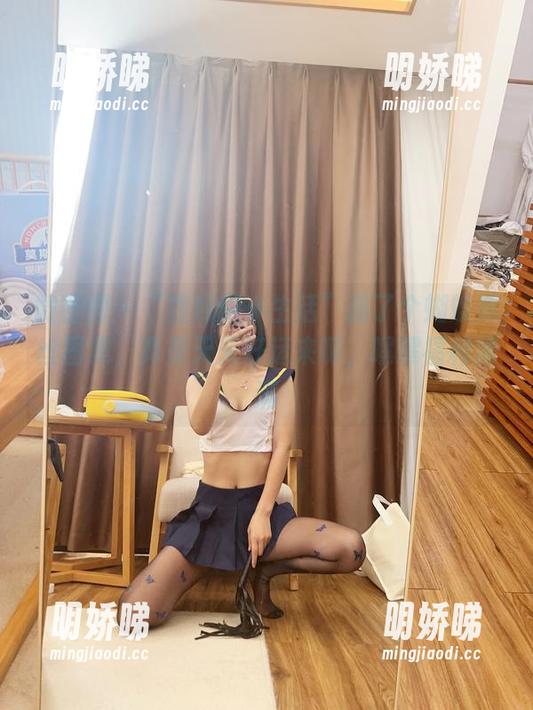 微密圈 - “胜利的小生活”搞了个蝴蝶黑丝图集，真是天天好运来啊，嘿嘿福利满满