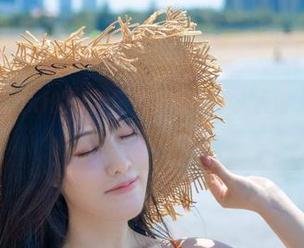 脱尾巴Mizuki的泳池图集，果然炉火纯青，质量让人想多看几眼。