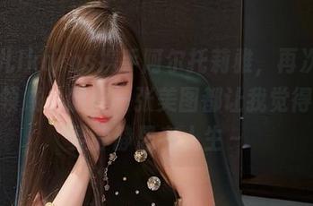 腐团儿Ikaros携手阿尔托莉雅，再次进击cos领域，随便一张美图都让我觉得，需要静静思考人生～