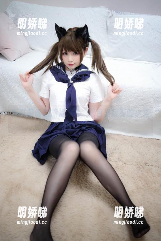 荒井喵喵的旗袍本A，图包里藏着的小玄机等你来发现