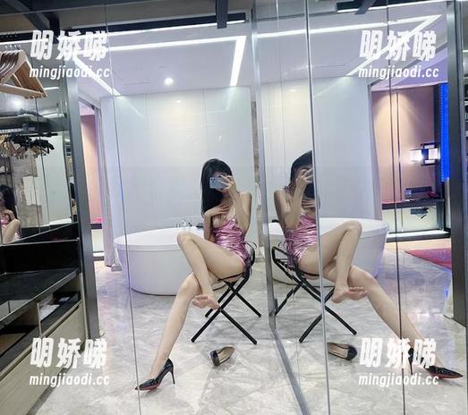 葛征 微密圈 - 红底高跟,葛征在高清壁纸中的直接挑战