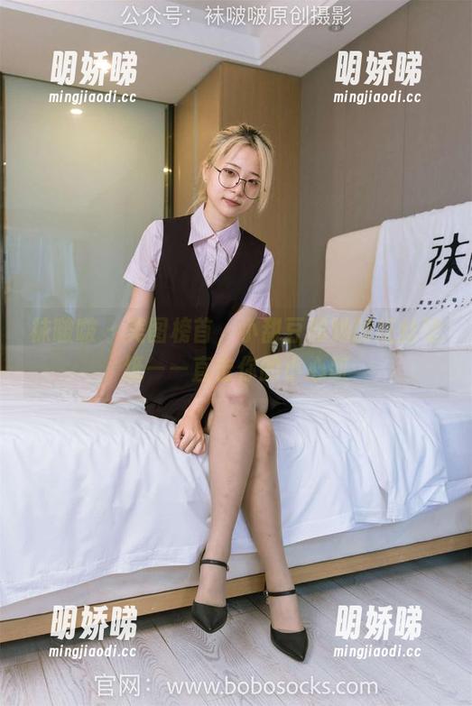 袜啵啵-小甜豆 袜啵啵 - 美图榜首,小甜豆和她的红丝壁纸——直击你的小心脏