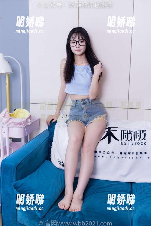 袜啵啵-甜甜圈 袜啵啵 - 甜甜圈与学妹搭档登场,写真里有的是年轻的气息啊!
