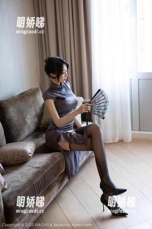语画界 - 潘朵拉Laa的连衣裙图集，你能拒绝得了这种诱惑吗？