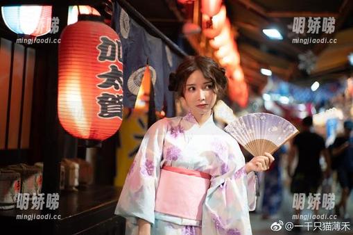 超级小禾儿 超级小禾儿的粉色写真,敢不敢一试这份“甜腻”?