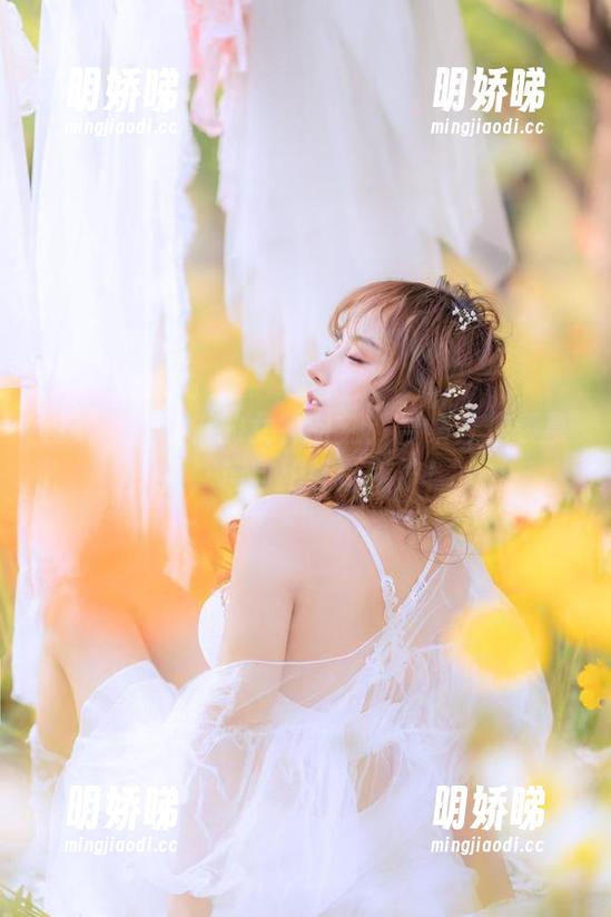 过期米线线喵的女神时刻：合集让你羡慕哭，连自拍杆都嫉妒！