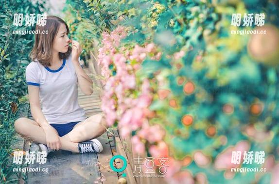 青豆客 - 被施忆佳的兔女郎美图洗脑了，套图完全值得回味！