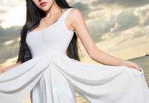 青豆客 – 站着看欧阳妮娜娜的夏日美图，我的脑海里全是“呜呜我要去旅行”的声音。