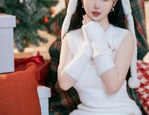 女友系列，浅色调给了面饼仙儿无圣光的气息，无意中让我觉得有点甜。