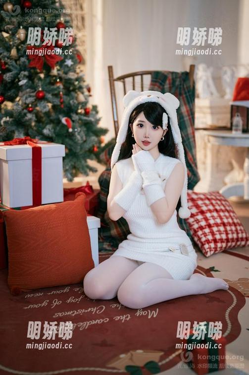 女友系列，浅色调给了面饼仙儿无圣光的气息，无意中让我觉得有点甜。