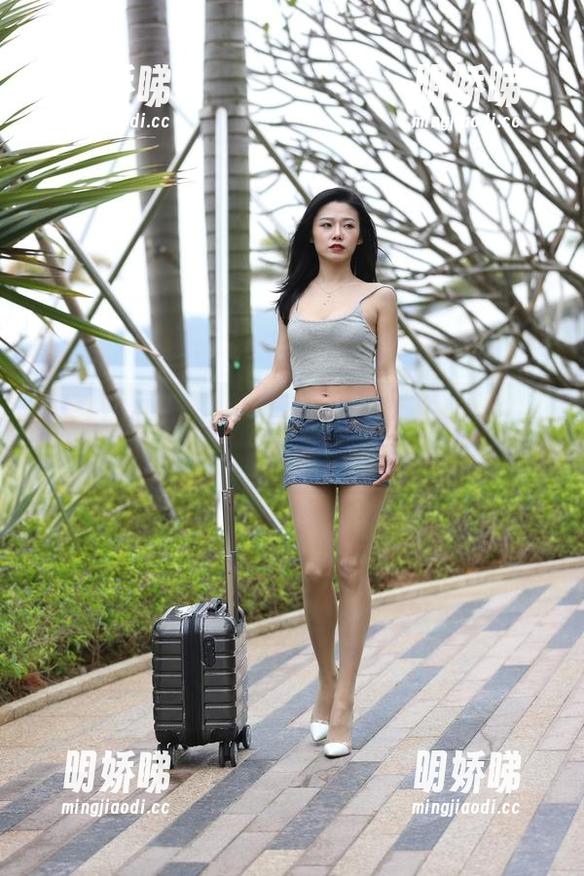 魔镜街拍 - 美图里的艾小青：天使，还是只是假装的恶魔？