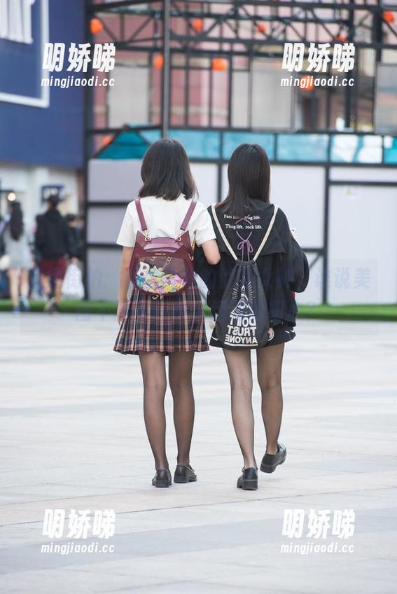 魔镜街拍：清晨奔跑的健身女神，谁说美图不能同时给你运动的初心？