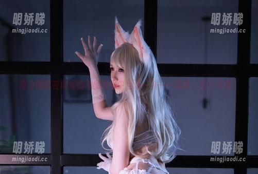 黑白御猫在靡烟旗袍的原图中自成一派——写真，乐个不停！